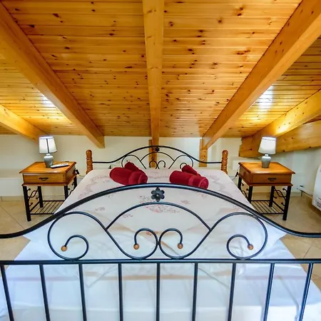 Simona's Loft * 아르고스톨리온